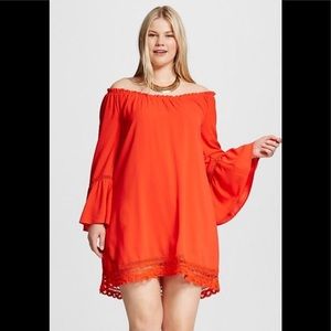 Plus Size Crochet Detailed OTS Shift Dress